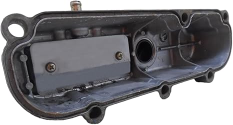 Cylinder Head Cover 16861-14513 for Kubota Engine D600 D662 D722 Tractor B7300 B7400 B7410 BX1800 BX1830 G1700 G1800 Excavator K-008 Mower ZD18 ZD21