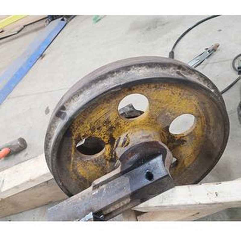 Heavy-Duty Front Idler 201-30-00012 for Komatsu Excavator PC60-5 PC60-6 PC60L-5 PC60L-6 PC60U-5 PC70-6 PC70-6S