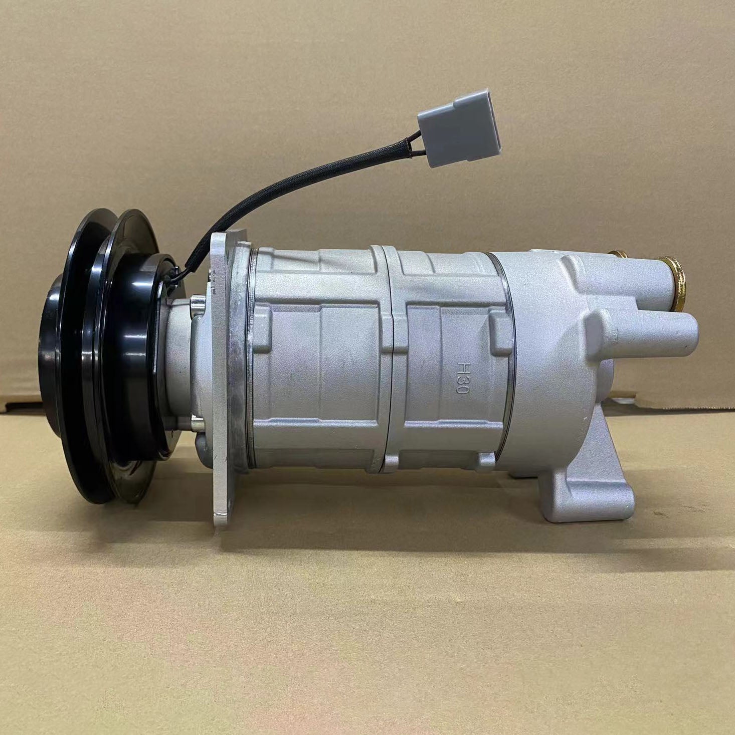 GM A6 A/C Compressor 1131223 1134243 for Chevrolet GMC Truck CASE IH Tractor 2470 2670 2870 4490 4494 4690 4694 4890 4894 7288 7488