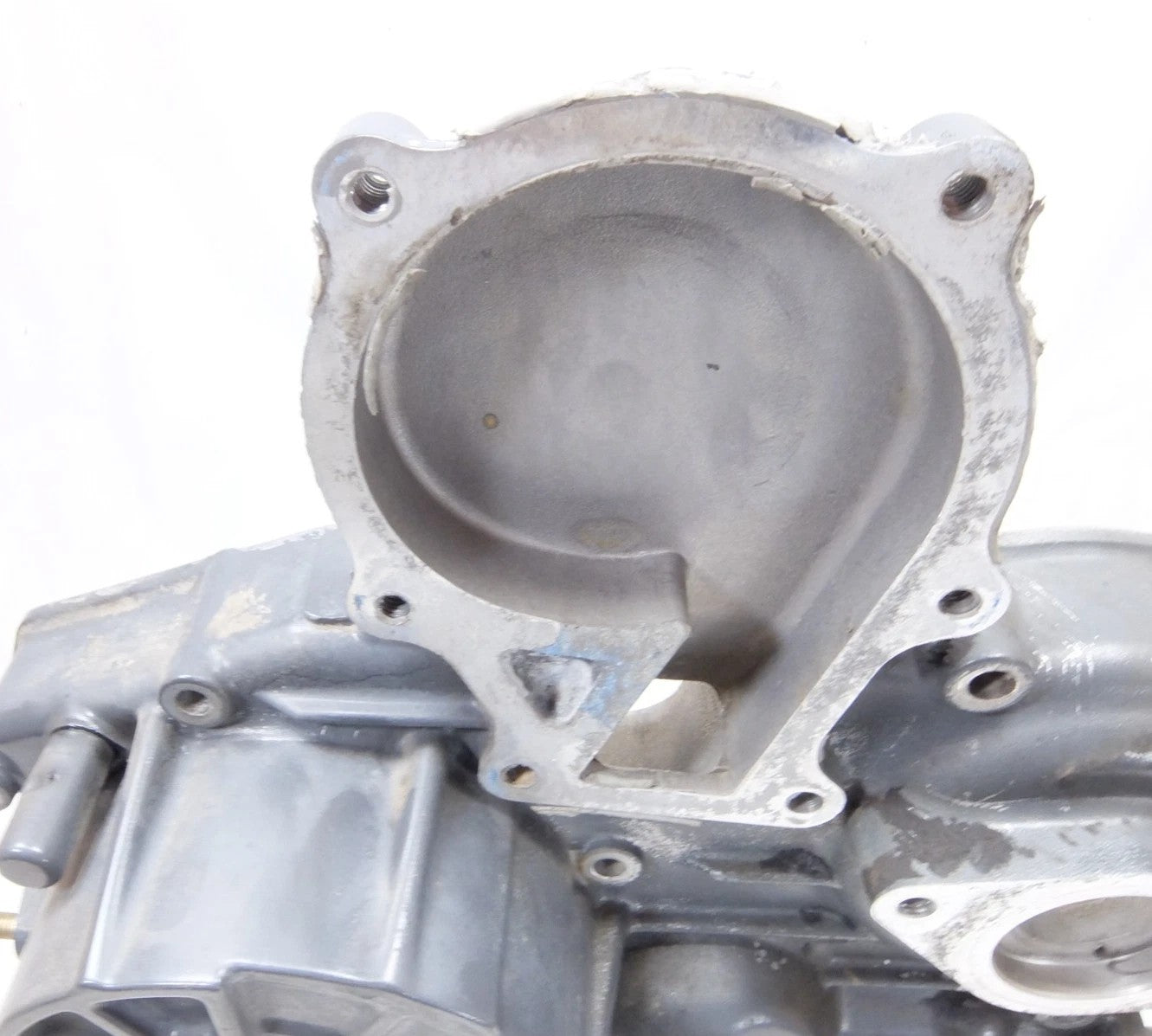 Heavy-Duty Gear Case 16216-04020 for Kubota B1700D B2100D buymachineryparts