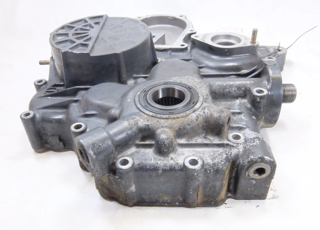 Heavy-Duty Gear Case 16216-04020 for Kubota B1700D B2100D buymachineryparts