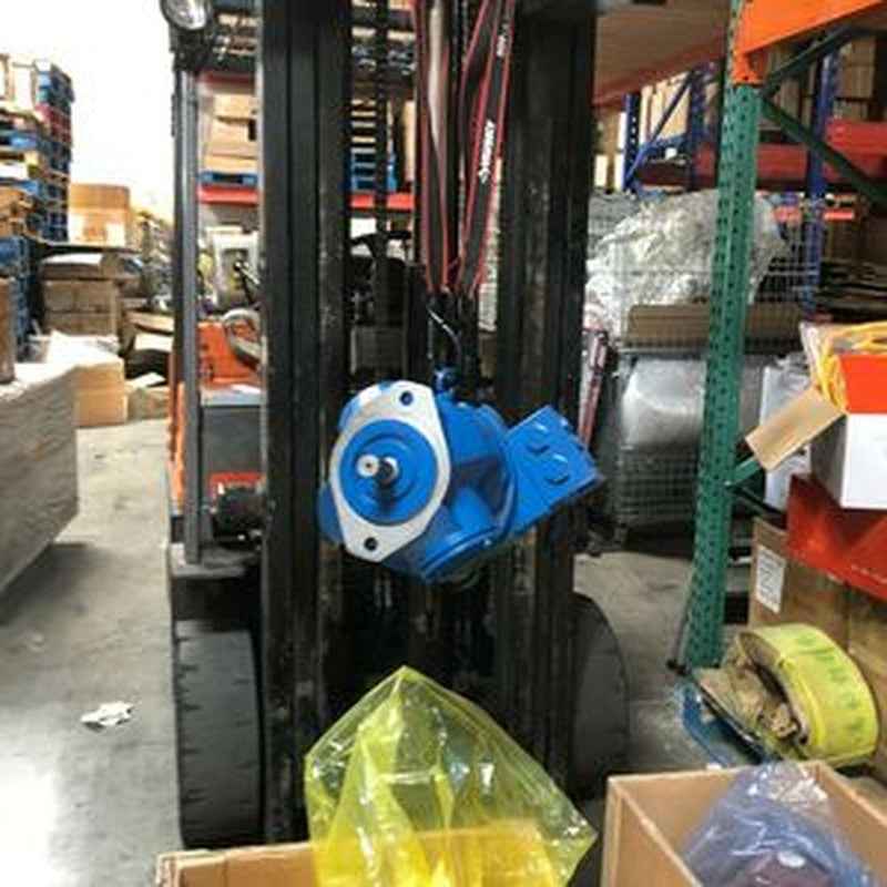Hydraulic Main Pump Assy 2401-9286/9231 T5VP2D25 for Daewoo Doosan Excavator