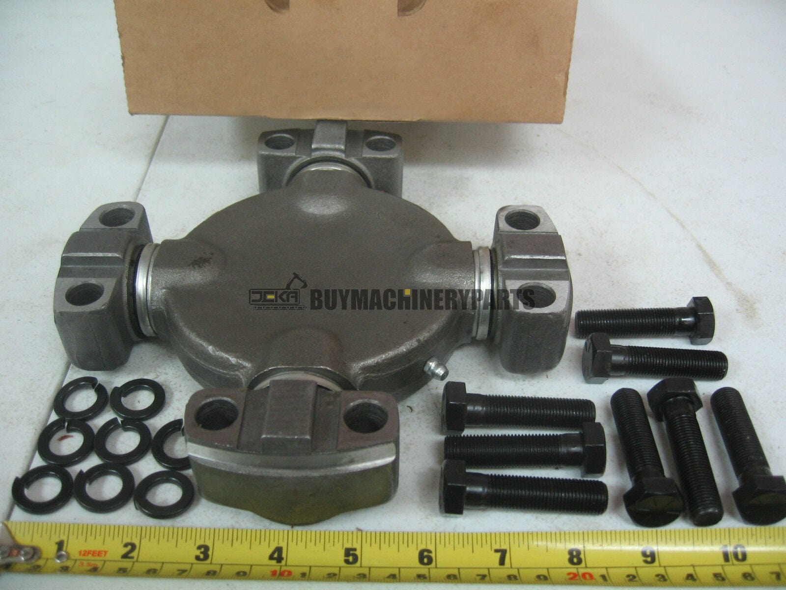 UNIVERSAL JOINT U-JOINT SIZE: 49.2*206.3MM    OEM NO.:CASE:A182458 CATERPILLAR:6H2579 NEW HOLLAND: 70178368 JOHN DEERE:AT55470 KOMATSU:424-20-12620 425-20-11620 VOLVO:6213643 GMB:230-8105 G5-8105X G8105 SPICER:H5585 5-8105X GKN:U478