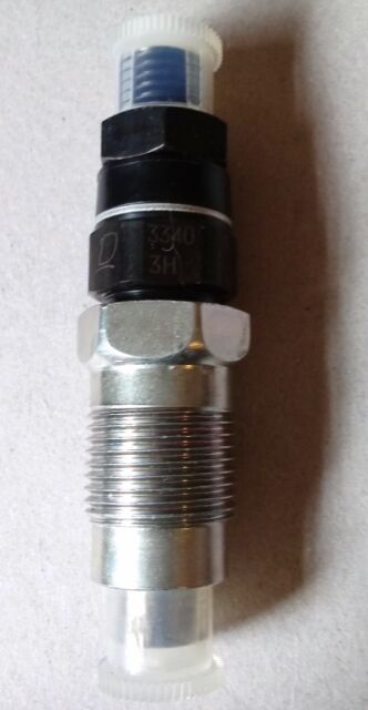 Denso Fuel Injector 093500-4000 16261-53001 for Kubota V1305 D1005 V1512 V1512 V1405 Engine